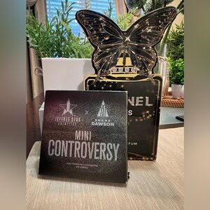 Jeffree Star Mini Controversy Palette - Multicolored